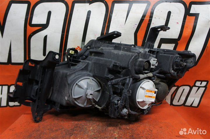 Фара передняя правая Honda Stepwgn RK5 2014