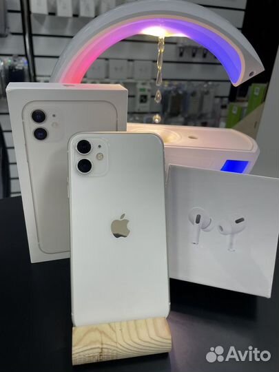 iPhone 11, 64 ГБ