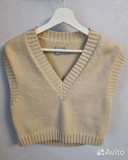 Жилет вязаный женский