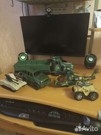 Отдам Набор Военной техники