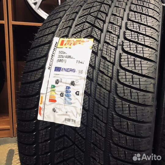 Pirelli Scorpion Winter 285/45 R22 и 325/40 R22