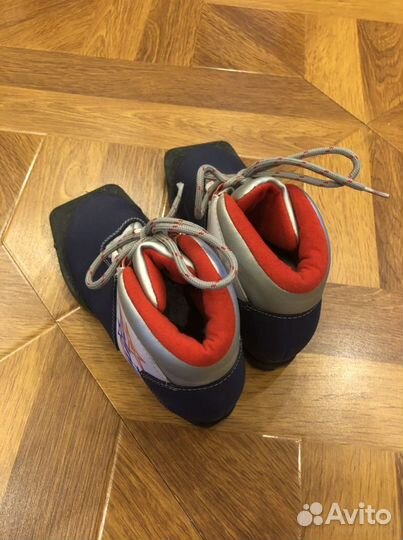 Лыжные ботинки