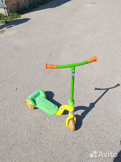 Самокат детский трехколесный