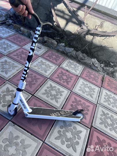 Самокат трюковой новый