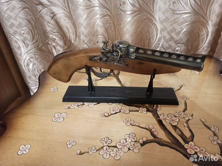 Зажигалка настольная