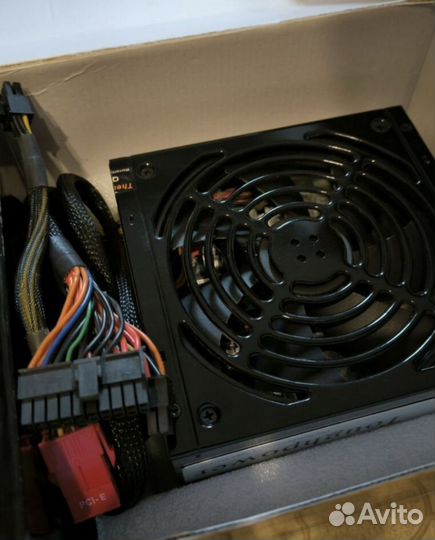 Блок питания Thermaltake 750w