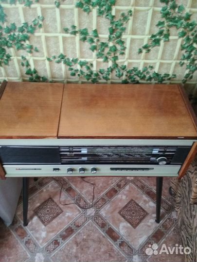 Радиола с FM