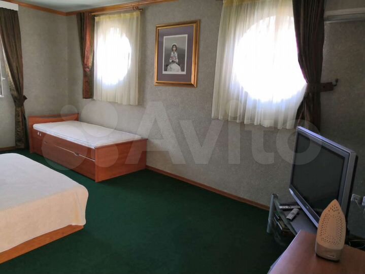 Комната 50 м² в 2-к., 3/3 эт.