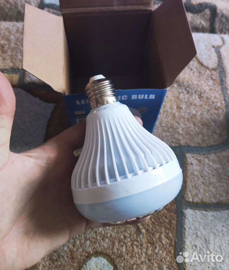 Лампочка-динамик, колонка беспроводная