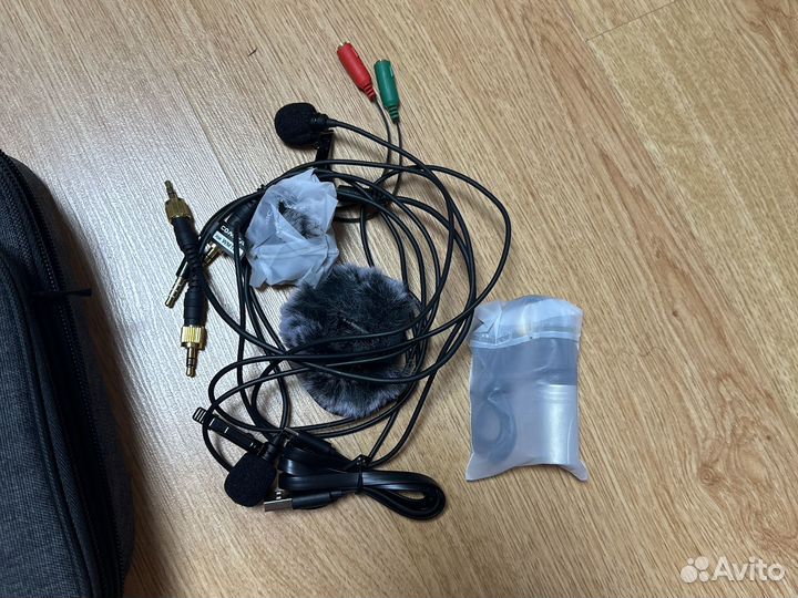 Радиосистема с микрофонами CoMica CVM-WM100 plus