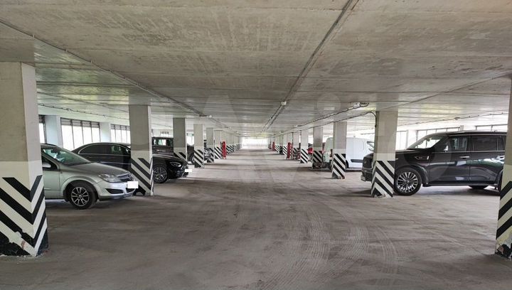 Машиноместо, 14 м²