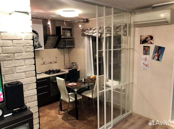 Раздвижная перегородка с матовым стеклом