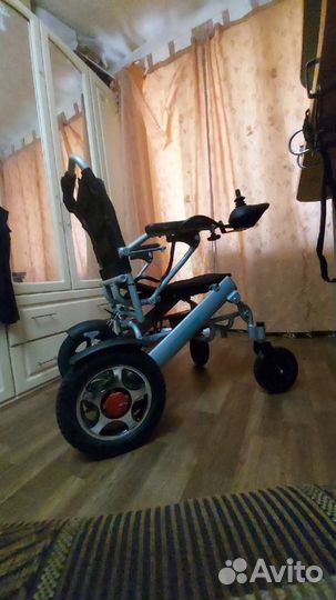 Инвалидная коляска с электроприводом