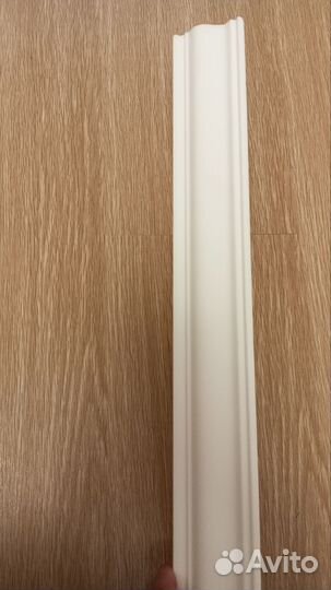 Потолочный плинтус пвх
