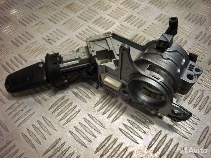 Замок зажигания Opel Astra H 2421430