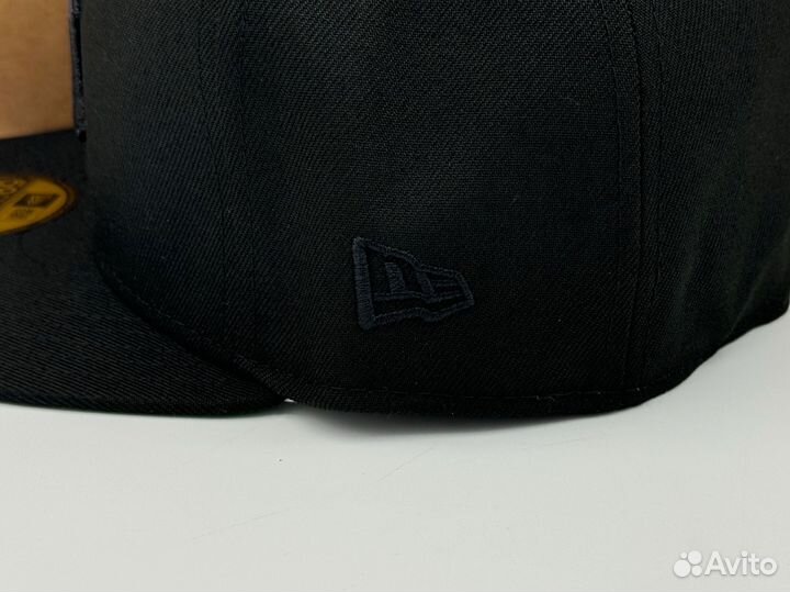 Бейсболка New Era NY Yankees Liquid Metal 7 1/8