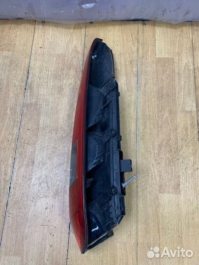 Фонарь задний правый Ford Fiesta хетчбэк 5-ти дв