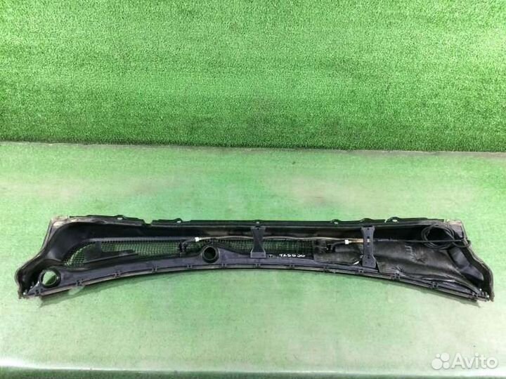 Решетка под лобовое стекло Subaru Outback BR9