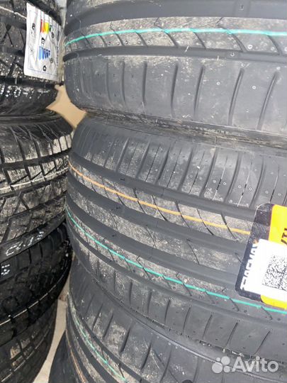 Tracmax X-Privilo TX3 205/40 R17