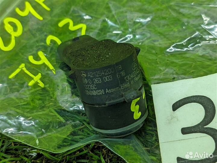 Сонар передний левый Mercedes-Benz C-Class S204