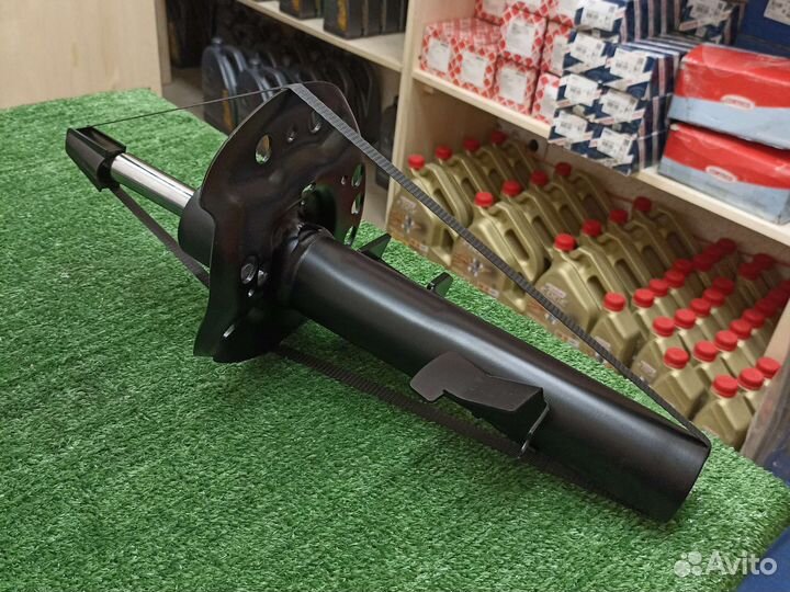 Амортизатор передний Volvo XC70 II (07-16г)