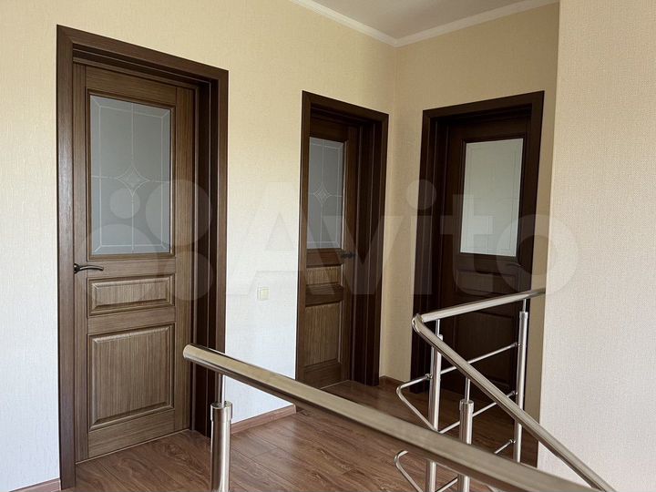 Дом 240 м² на участке 15 сот.