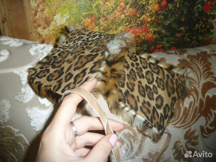 Воротники и маленький кусок меха норки