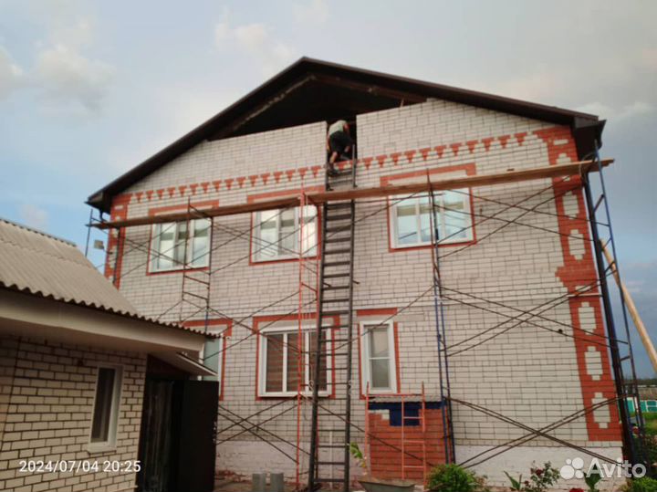 Бригада строителей