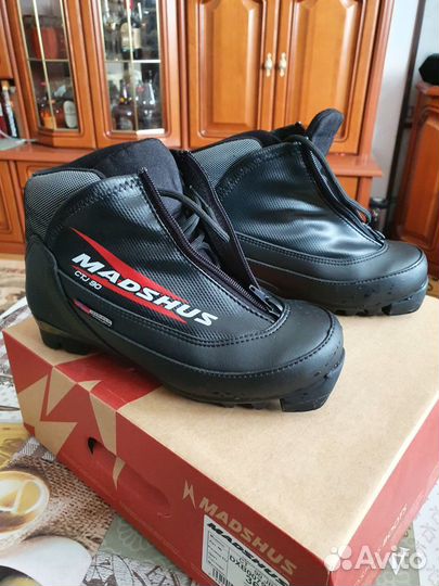 Лыжные ботинки madshus р. 36