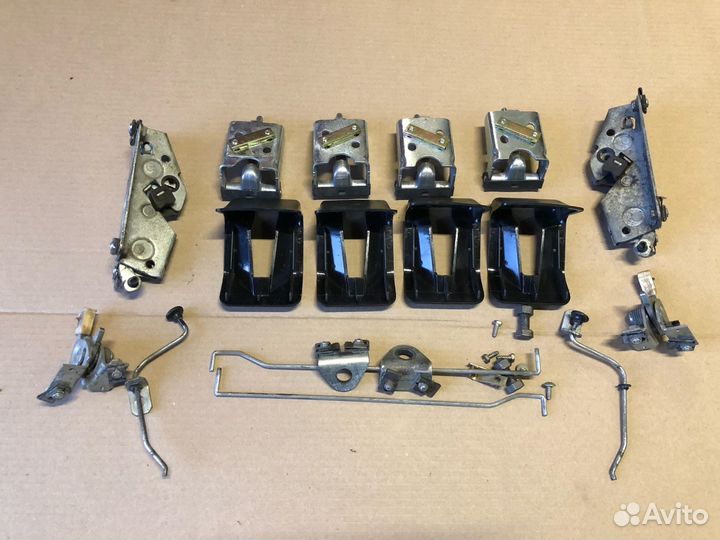 Крепления задних сидений W124 универсал