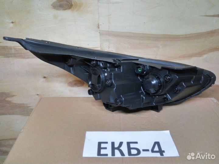 Фара левая галоген Kia Cerato 2018