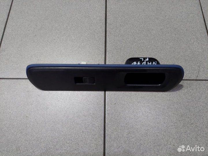 Блок управления стеклами передний левый Toyota