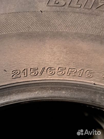 Bridgestone Blizzak Ice 215/65 R16