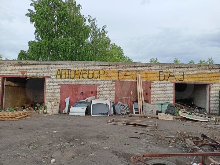 Гараж, > 30 м²