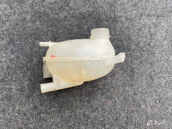 Бачок расширительный Renault Logan