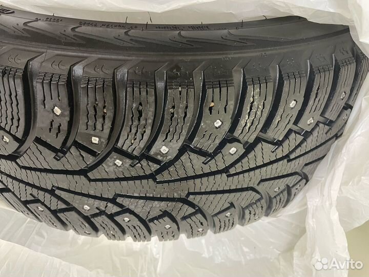 Nokian Tyres Nordman 7 215/50 R17 и 215/50 R17