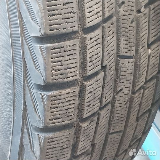 Yokohama Ice Guard IG30 215/65 R16