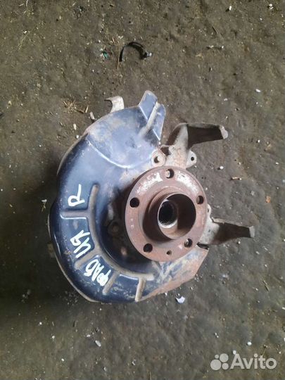 Кулак передний правый fabia 2 polo 5