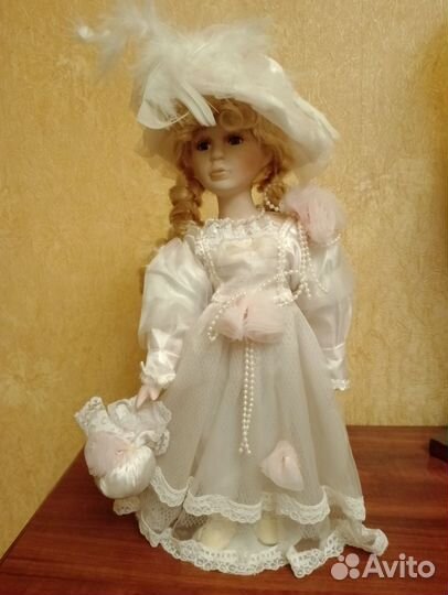 Кукла фарфоровая коллекционная 40см