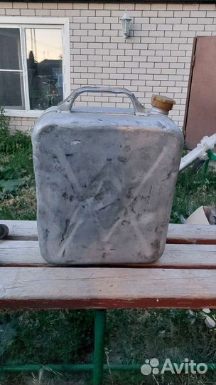 Канистра для бензина 20л б/у