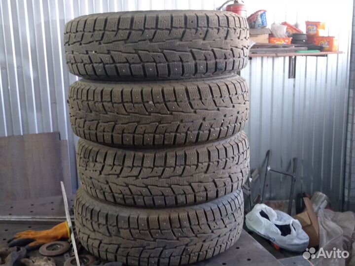Blacklion W517 Winter Tamer 235/75 R15