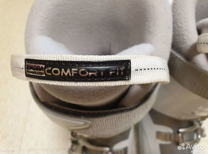 Горнолыжные ботинки Tecnica 25.5 (39 размер)