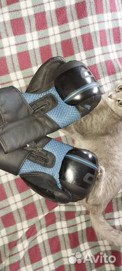 Боксерские перчатки