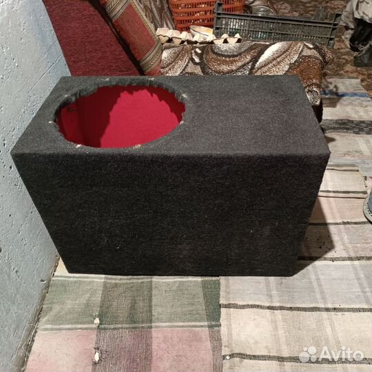 Продам короб под сабвуфер