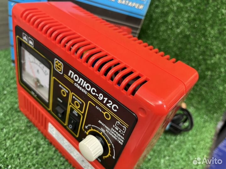 Зарядноеустройство доя аккумуляторов Полюс-912C