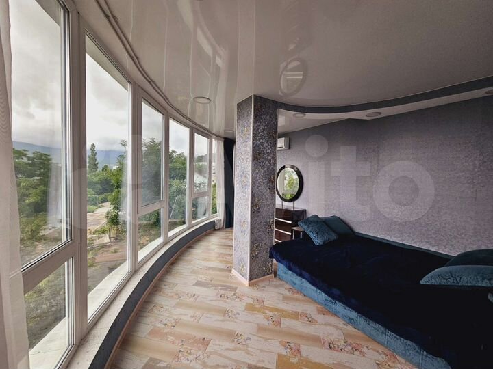 3-к. квартира, 75 м², 1/3 эт.