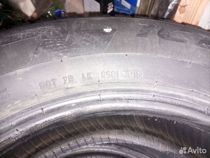 Pirelli Ice Zero 215/65 R16