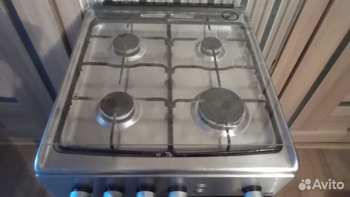 Газовая плита с газовой духовкой zanussi