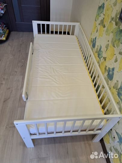Детская кровать IKEA с матрасом