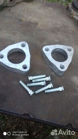 Проставки под стойки на Хонду